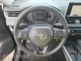 2025 Toyota RAV4 LE – miniatura 10
