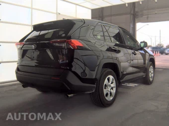 2025 Toyota RAV4 LE – miniatura 4