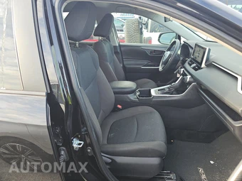 2025 Toyota RAV4 LE – miniatura 8