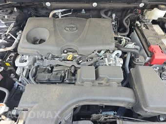 2025 Toyota RAV4 LE - miniatura 15