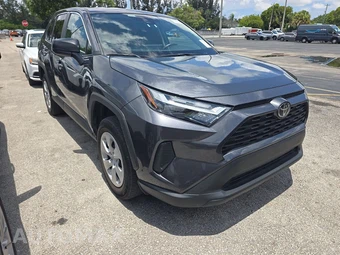 2025 Toyota RAV4 LE - miniatura 3