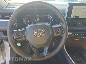 2025 Toyota RAV4 LE - miniatura 10