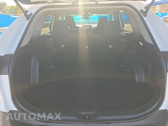 2025 Toyota RAV4 LE - miniatura 16