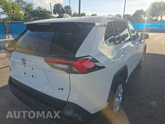2025 Toyota RAV4 LE - miniatura 4