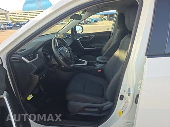 2025 Toyota RAV4 LE - miniatura 7