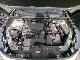 2025 Toyota RAV4 LE - miniatura 15