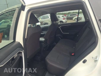 2025 Toyota RAV4 LE - miniatura 13