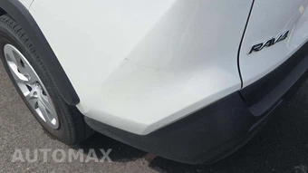 2025 Toyota RAV4 LE - miniatura 20