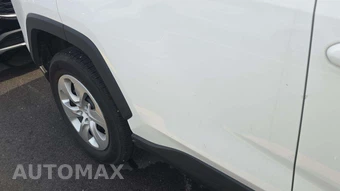 2025 Toyota RAV4 LE - miniatura 21