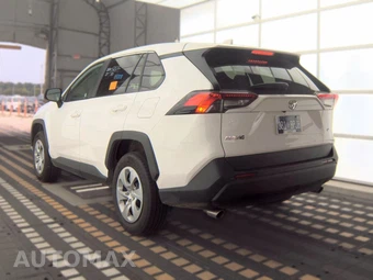 2025 Toyota RAV4 LE - miniatura 6