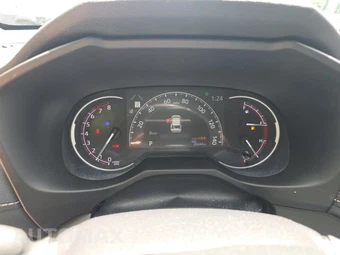 2025 Toyota RAV4 LE - miniatura 12