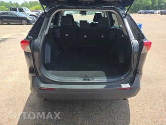 2025 Toyota RAV4 LE - miniatura 16