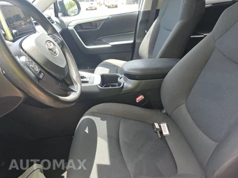 2025 Toyota RAV4 LE - miniatura 7