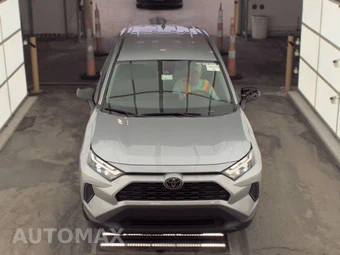 2025 Toyota RAV4 LE - miniatura 2
