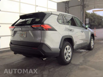 2025 Toyota RAV4 LE - miniatura 4