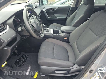 2025 Toyota RAV4 LE - miniatura 7