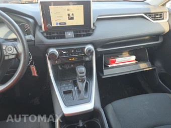 2025 Toyota RAV4 LE – miniatura 11