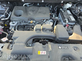 2025 Toyota RAV4 LE – miniatura 15