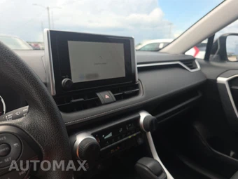 2025 Toyota RAV4 LE - miniatura 11