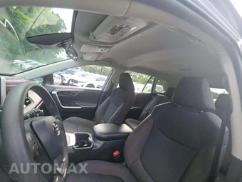 2025 Toyota RAV4 LE - miniatura 11