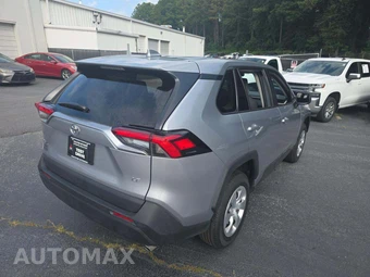 2025 Toyota RAV4 LE - miniatura 3