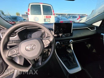 2025 Toyota RAV4 LE - miniatura 11