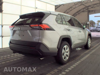 2025 Toyota RAV4 LE - miniatura 4