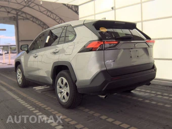 2025 Toyota RAV4 LE - miniatura 6
