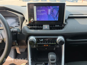 2025 Toyota RAV4 LE – miniatura 11