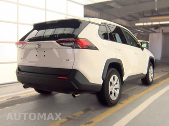 2025 Toyota RAV4 LE – miniatura 4