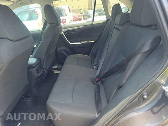 2025 Toyota RAV4 LE – miniatura 13