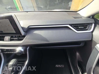 2025 Toyota RAV4 LE – miniatura 16