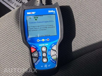 2025 Toyota RAV4 LE – miniatura 18