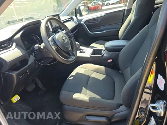 2025 Toyota RAV4 LE - miniatura 7