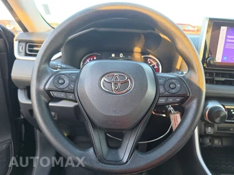 2025 Toyota RAV4 LE - miniatura 10