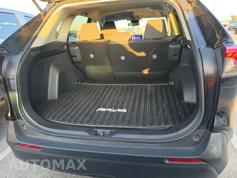 2025 Toyota RAV4 LE - miniatura 16