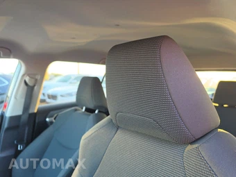 2025 Toyota RAV4 LE - miniatura 17