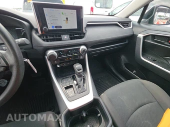 2025 Toyota RAV4 LE - miniatura 11