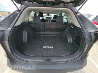 2025 Toyota RAV4 LE - miniatura 16