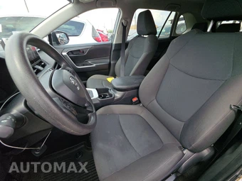 2025 Toyota RAV4 LE - miniatura 7