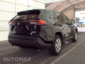 2025 Toyota RAV4 LE - miniatura 4