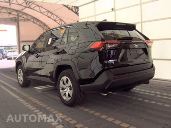 2025 Toyota RAV4 LE - miniatura 6