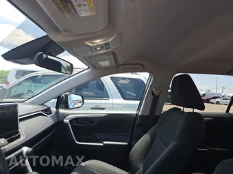 2025 Toyota RAV4 LE – miniatura 18