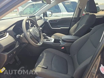 2025 Toyota RAV4 LE – miniatura 7