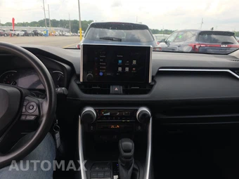 2025 Toyota RAV4 LE - miniatura 11