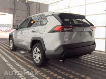 2025 Toyota RAV4 LE - miniatura 6
