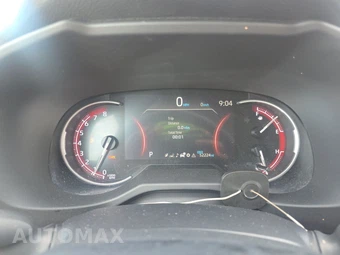 2025 Toyota RAV4 LE - miniatura 12