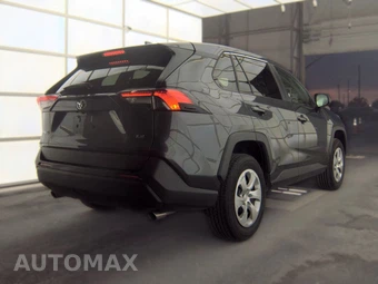 2025 Toyota RAV4 LE - miniatura 4
