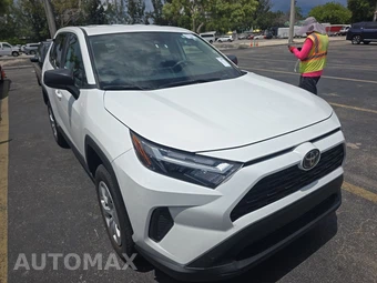 2025 Toyota RAV4 LE - miniatura 3