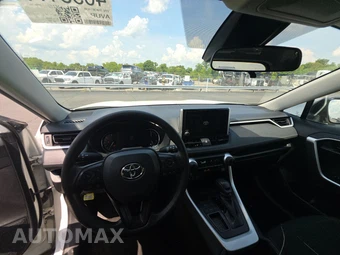 2025 Toyota RAV4 LE - miniatura 11
